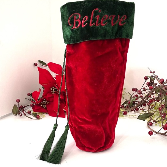 Christmas Bottle gift bags. You get all 4 in this order. - Picture 3 of 5